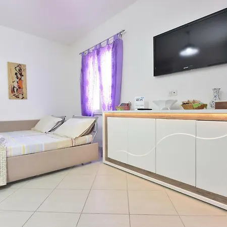 Izzhome Regina Margherita * Pula