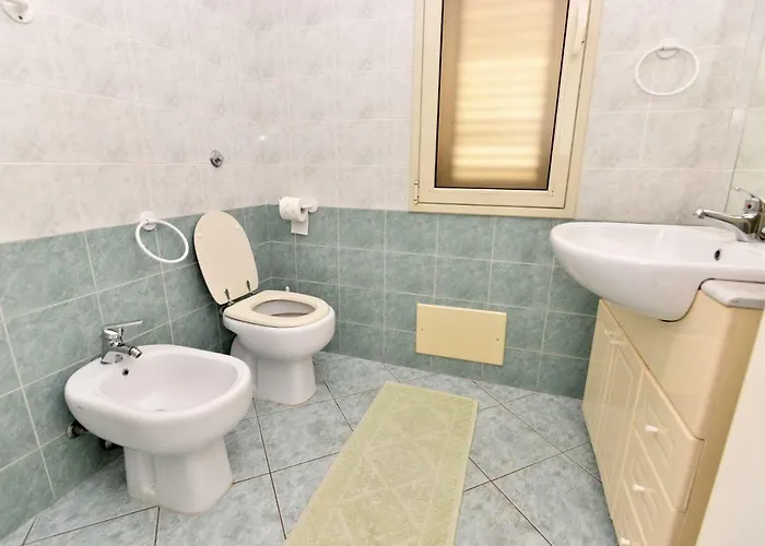 Izzhome Regina Margherita