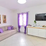 Izzhome Regina Margherita プーラ