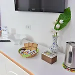 Izzhome Regina Margherita アパート プーラ